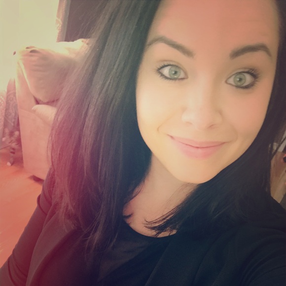 Meet your Posher, Michele - Picture 2 of 3